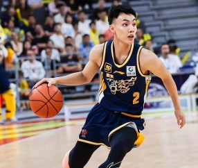 火博娱乐体育 -赛前全明星赛焦点战，广州队单刀错失，态度坚定，训练强度明显提升的简单介绍