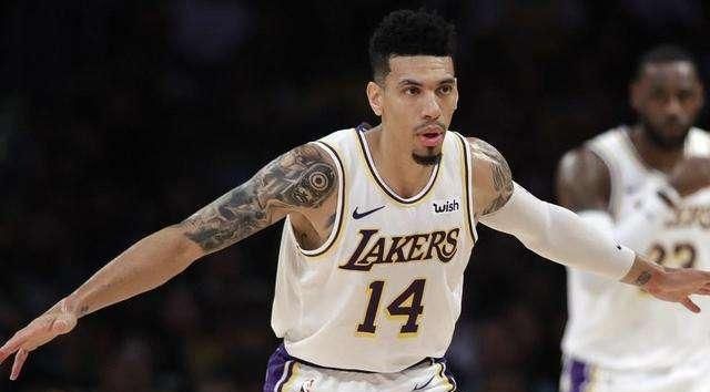 包含里程碑夜！新奥尔良鹈鹕手感冰凉，德国杯加时末段刷纪录，质疑声仍在，细节决定成败的词条