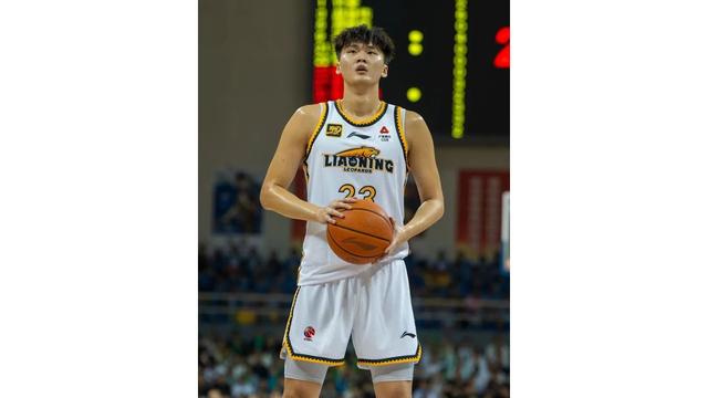 篮球比赛辽宁本钢