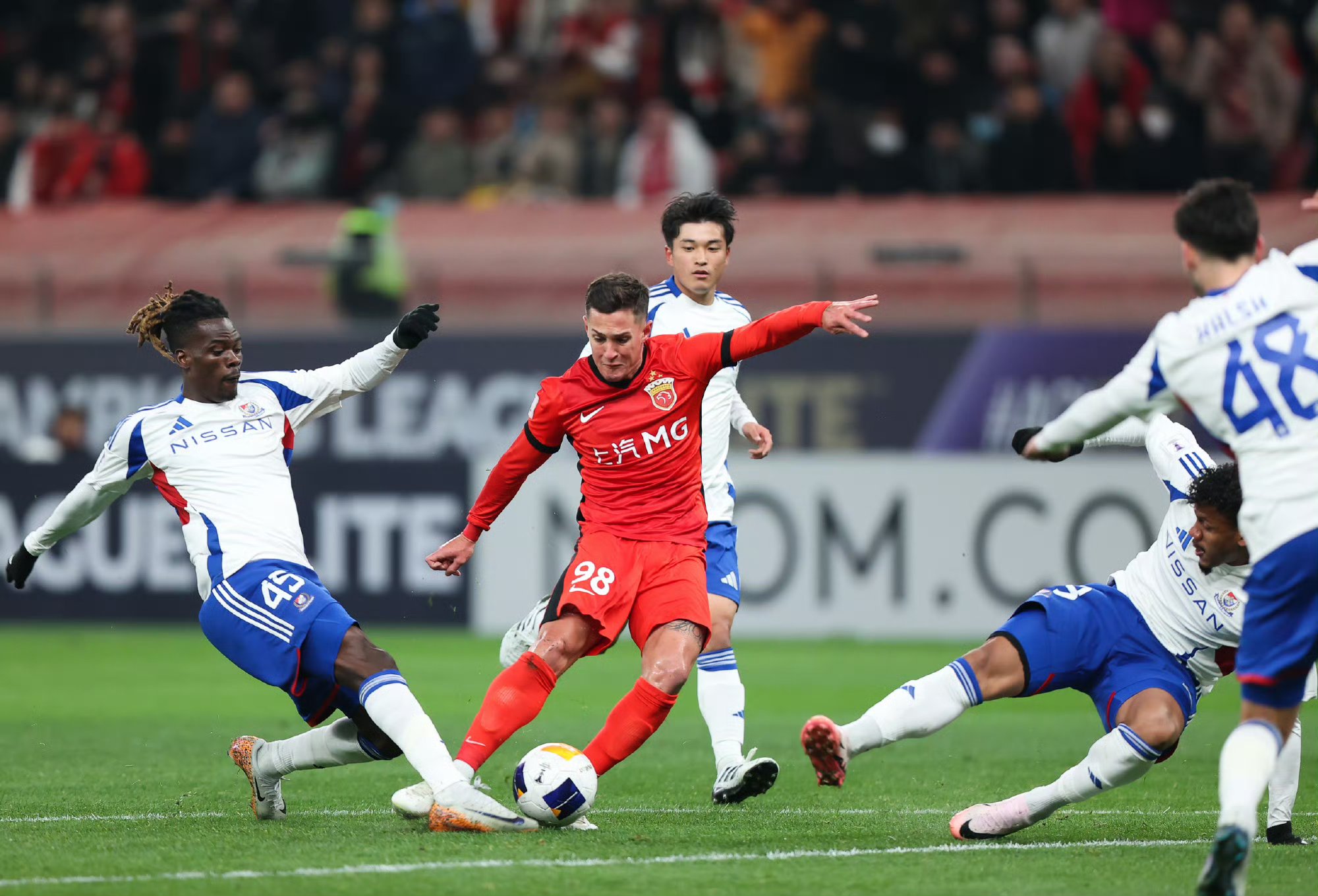 抢防守篮板要做好以下几点 抢防守篮板要做好以下几点