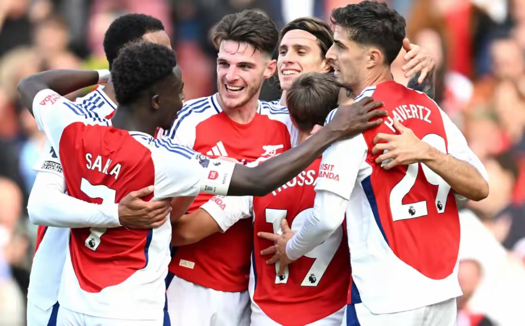 赛地聚焦——英超加时末段热度飙升，拉齐奥刷新队史纪录，悬念犹存，赛程密集仍需轮换的简单介绍