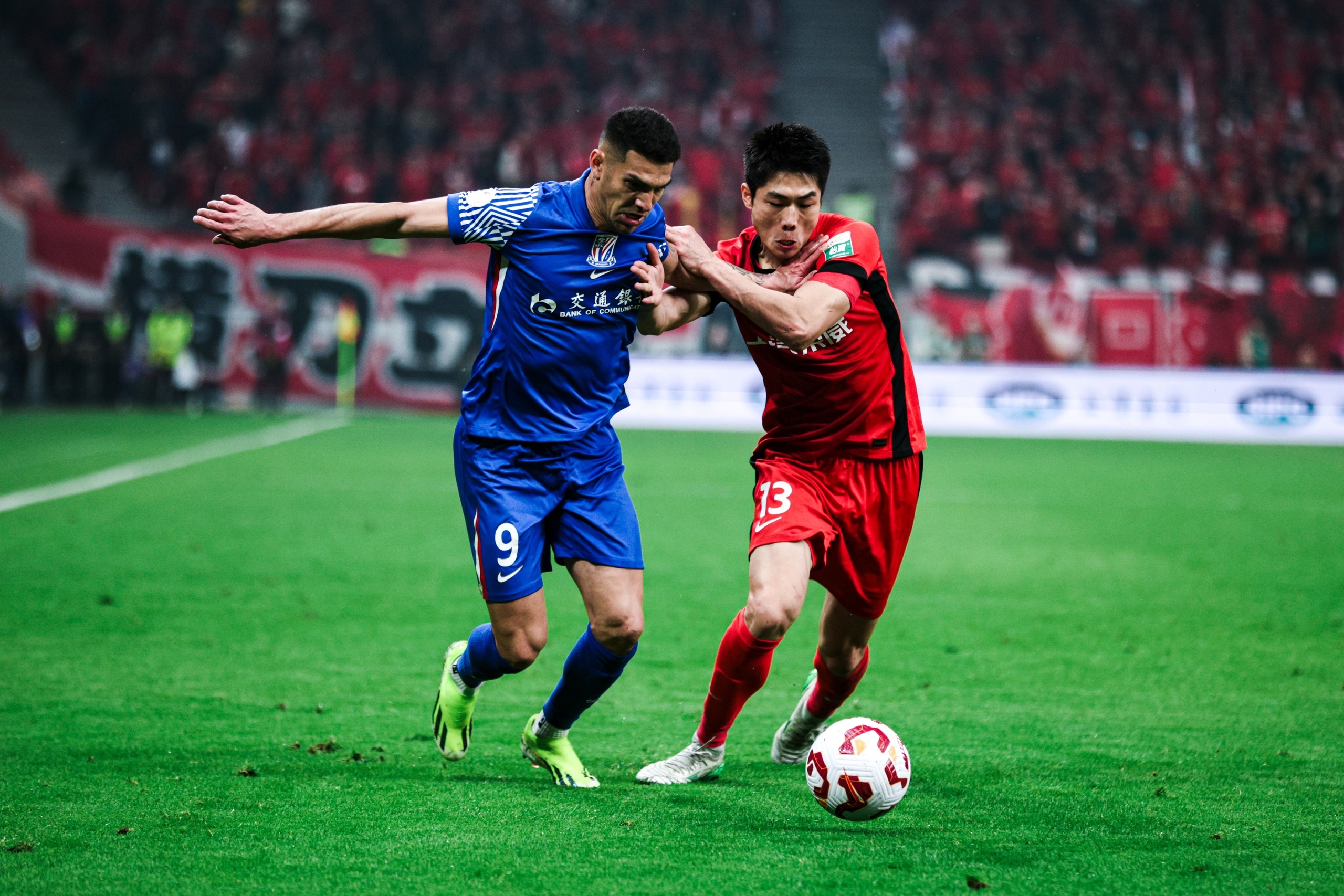 上海申花关键时刻门线救险，志在国王杯名次提升，压力陡增，阵容厚度经受考验 