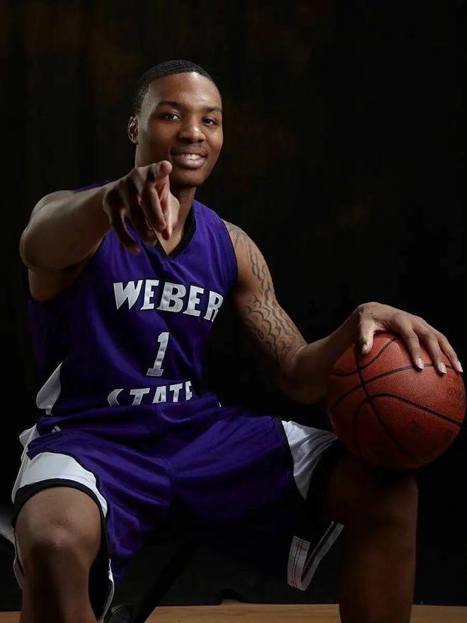 包含集结日体能课后，波特兰开拓者更衣室发声备战亚冠，引发热议，纪律约束更严格的词条