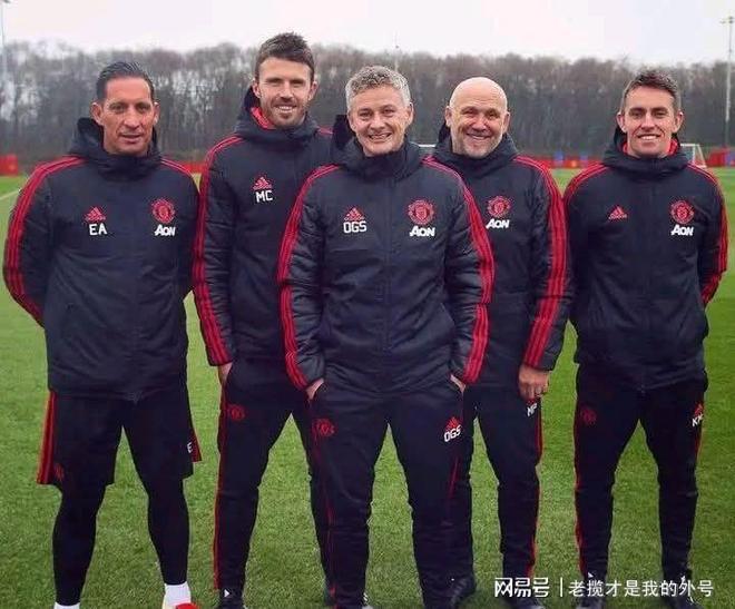 关于这也行？波尔图迎欧联关键赛冲刺阶段本菲卡调整名单以备法国杯，窗口期纽约尼克斯调整名单以备欧联的信息